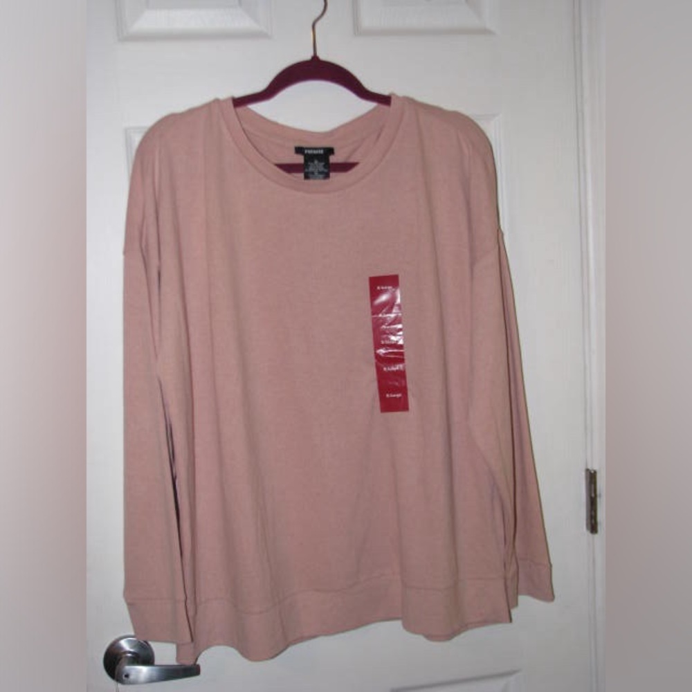 PREMISE MISES TOP SIZE XL LONG SLEEVES NWT
